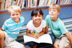 kids in library